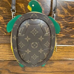 Louis Vuitton Turtle Monogram Bag 🐢FIRM